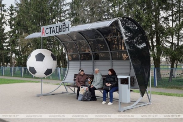 Креативные остановки обустраивают в Ляховичах Креативные остановки обустраивают в Ляховичах