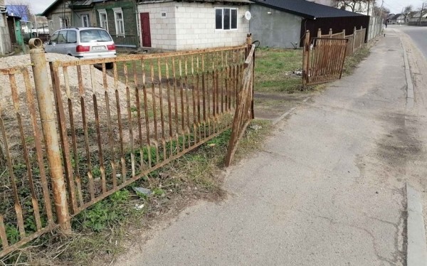 От 2 до 15 базовых за некрашеный забор. Жителей частного сектора Барановичей призывают к порядку От 2 до 15 базовых за некрашеный забор. Жителей частного сектора Барановичей призывают к порядку