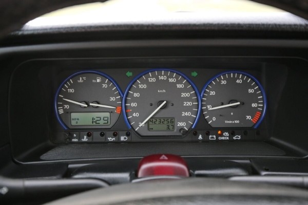 «Покраска обошлась в $3 200». В Беларуси нашли редкий VW Passat VR6 (B4) «Покраска обошлась в $3 200». В Беларуси нашли редкий VW Passat VR6 (B4)