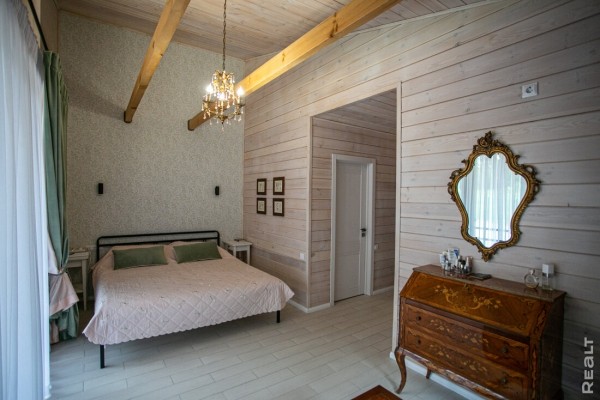 570 долларов за квадрат. Как выглядит и как устроен дом, построенный всего за 4 месяца 570 долларов за квадрат. Как выглядит и как устроен дом, построенный всего за 4 месяца