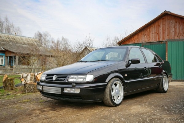 «Покраска обошлась в $3 200». В Беларуси нашли редкий VW Passat VR6 (B4) «Покраска обошлась в $3 200». В Беларуси нашли редкий VW Passat VR6 (B4)