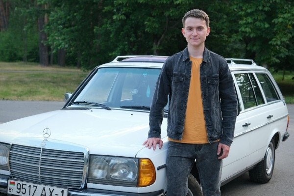 Mercedes-Benz W123 в руках студента: не хватает пятой передачи, зато есть рабочая гидроподвеска Mercedes-Benz W123 в руках студента: не хватает пятой передачи, зато есть рабочая гидроподвеска