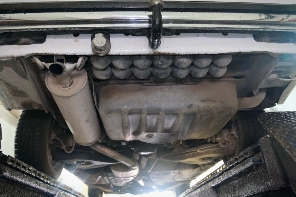 Mercedes-Benz W123 в руках студента: не хватает пятой передачи, зато есть рабочая гидроподвеска Mercedes-Benz W123 в руках студента: не хватает пятой передачи, зато есть рабочая гидроподвеска