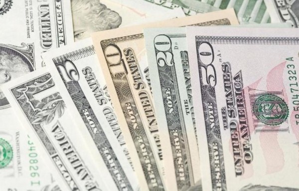 В таможне разъяснили порядок перевозки наличных через границу В таможне разъяснили порядок перевозки наличных через границу