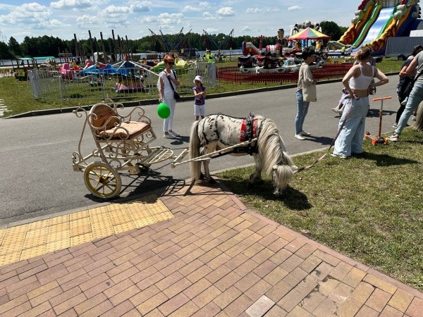 В Бресте проходит праздник к 45-летию Ленинского района - «Район, который сердцу дорог»