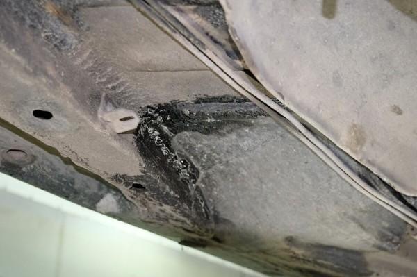 Mercedes-Benz W123 в руках студента: не хватает пятой передачи, зато есть рабочая гидроподвеска Mercedes-Benz W123 в руках студента: не хватает пятой передачи, зато есть рабочая гидроподвеска