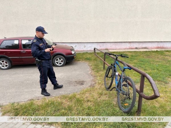 Как вам ноу-хау? Инновации в борьбе с велосипедными кражами от брестских правоохранителей