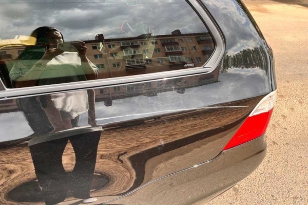 Белоруска: «На мой BMW упал строительный забор. Но страховка, похоже, не светит» Белоруска: «На мой BMW упал строительный забор. Но страховка, похоже, не светит»