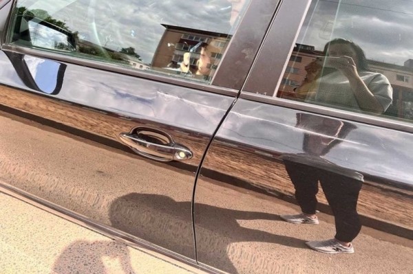 Белоруска: «На мой BMW упал строительный забор. Но страховка, похоже, не светит» Белоруска: «На мой BMW упал строительный забор. Но страховка, похоже, не светит»