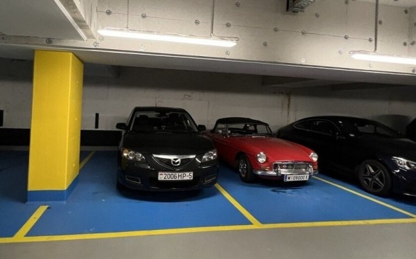 Белорусы потратили 3 000 евро в поездке по Европе на старенькой Mazda 3 Белорусы потратили 3 000 евро в поездке по Европе на старенькой Mazda 3