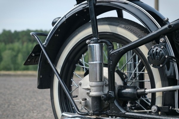 «Урал М-72», на который потратили $4 700. Белорус вдохнул жизнь в 68-летний советский байк «Урал М-72», на который потратили $4 700. Белорус вдохнул жизнь в 68-летний советский байк