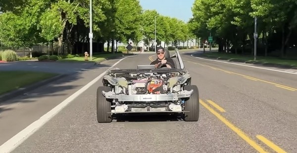 Ютубер полностью разобрал свою Tesla, чтобы узнать, насколько быстрее она поедет Ютубер полностью разобрал свою Tesla, чтобы узнать, насколько быстрее она поедет