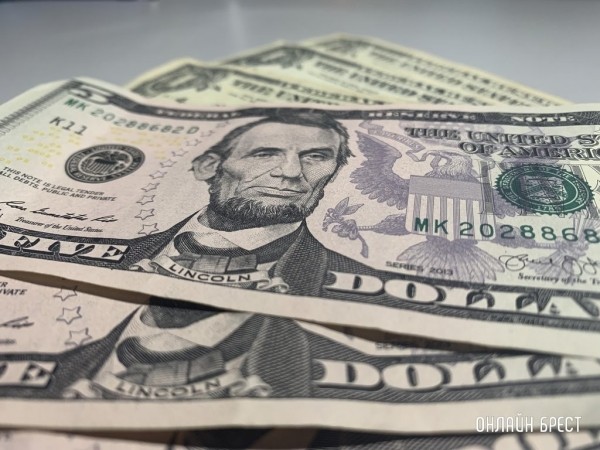 У доллара рекорд 2023 года. Курсы 13 июня