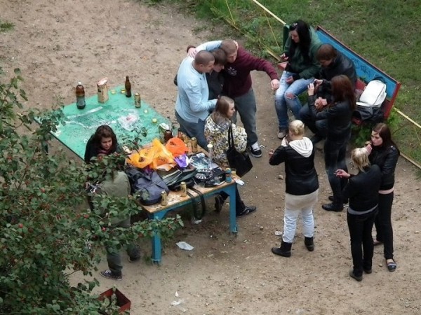 Сколько придется заплатить за распитие алкоголя в общественном месте и за прогулку «навеселе»? Сколько придется заплатить за распитие алкоголя в общественном месте и за прогулку «навеселе»?