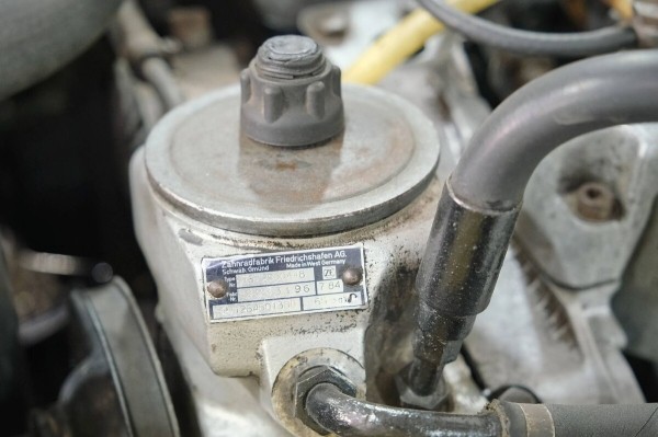 Mercedes-Benz W123 в руках студента: не хватает пятой передачи, зато есть рабочая гидроподвеска Mercedes-Benz W123 в руках студента: не хватает пятой передачи, зато есть рабочая гидроподвеска