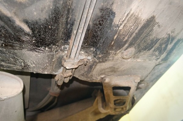 Mercedes-Benz W123 в руках студента: не хватает пятой передачи, зато есть рабочая гидроподвеска Mercedes-Benz W123 в руках студента: не хватает пятой передачи, зато есть рабочая гидроподвеска