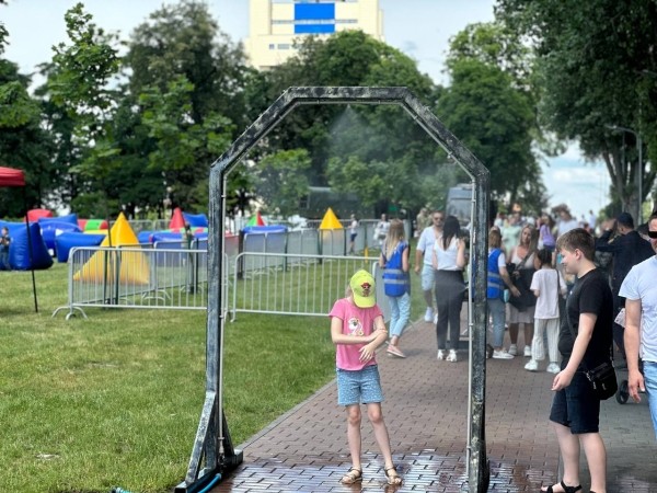 В Бресте проходит праздник к 45-летию Ленинского района - «Район, который сердцу дорог»