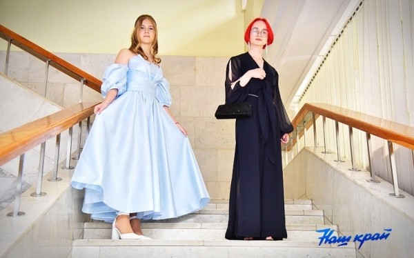 Почти как в Голливуде: хит-парад нарядов барановичских выпускниц Почти как в Голливуде: хит-парад нарядов барановичских выпускниц