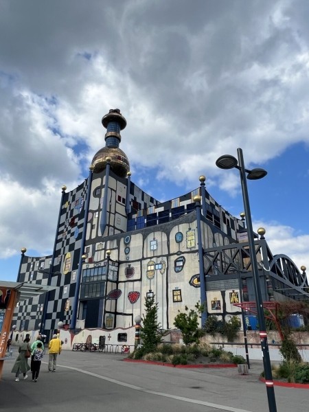 Белорусы потратили 3 000 евро в поездке по Европе на старенькой Mazda 3 Белорусы потратили 3 000 евро в поездке по Европе на старенькой Mazda 3