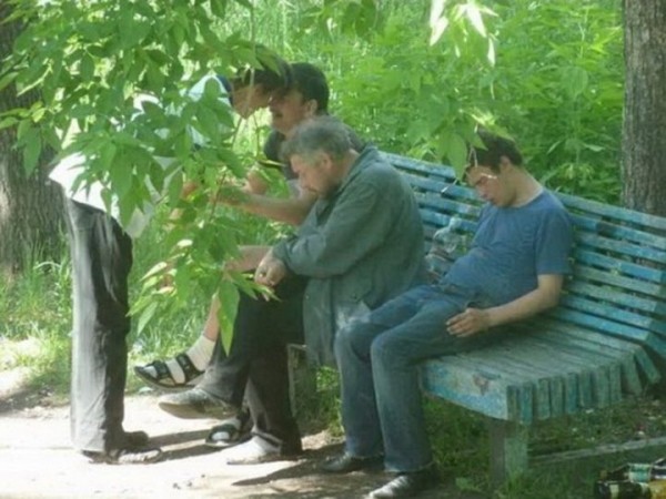 Можно ли пить пиво на лавочке возле своего подъезда? Можно ли пить пиво на лавочке возле своего подъезда?