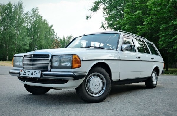 Mercedes-Benz W123 в руках студента: не хватает пятой передачи, зато есть рабочая гидроподвеска Mercedes-Benz W123 в руках студента: не хватает пятой передачи, зато есть рабочая гидроподвеска