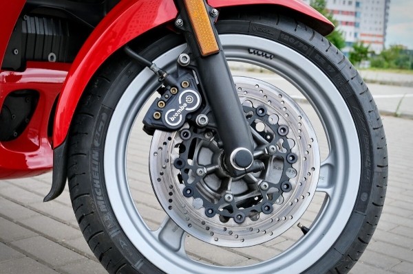 Белорус купил в США 27-летний мотоцикл BMW K1100 RS Белорус купил в США 27-летний мотоцикл BMW K1100 RS