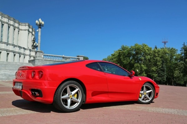 Та самая Ferrari 360 Modena снова в продаже. Сколько хочет выручить владелец? Та самая Ferrari 360 Modena снова в продаже. Сколько хочет выручить владелец?