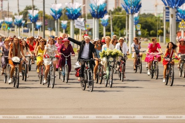 Велопарад на шпильках стал украшением Дня города Бреста Велопарад на шпильках стал украшением Дня города Бреста