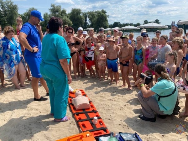 Рейдовые мероприятия по пляжам Бреста провели сотрудники МЧС Рейдовые мероприятия по пляжам Бреста провели сотрудники МЧС