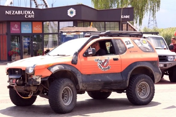 Парадом внедорожников и ретромобилей от Брестской крепости стартовал «БрестДжипФест 2023». Фоторепортаж Парадом внедорожников и ретромобилей от Брестской крепости стартовал «БрестДжипФест 2023». Фоторепортаж