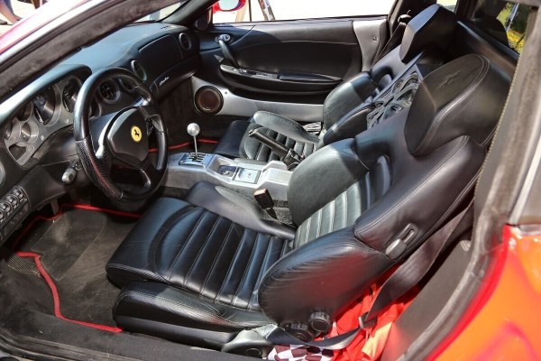 Та самая Ferrari 360 Modena снова в продаже. Сколько хочет выручить владелец? Та самая Ferrari 360 Modena снова в продаже. Сколько хочет выручить владелец?