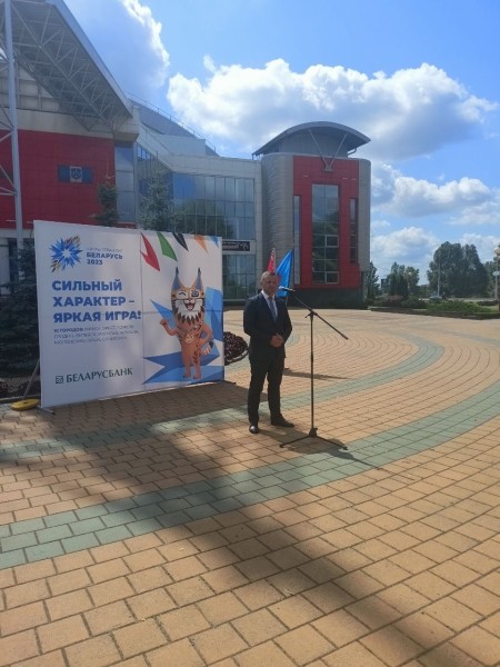 В Бресте появился самый большой в области государственный флаг В Бресте появился самый большой в области государственный флаг