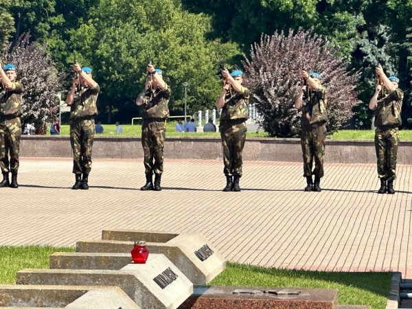 Брест отмечает День Независимости Брест отмечает День Независимости