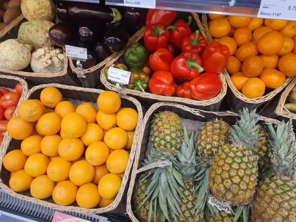 Ценник на бульбу с огурцом: в овощном магазине, на рынке и в супермаркете. Почем сезонные овощи и фрукты в Бресте? Ценник на бульбу с огурцом: в овощном магазине, на рынке и в супермаркете. Почем сезонные овощи и фрукты в Бресте?