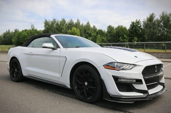 «Геометрия не пострадала, безопасность — целая». Белорус привёз из Америки 466-сильный Ford Mustang GT