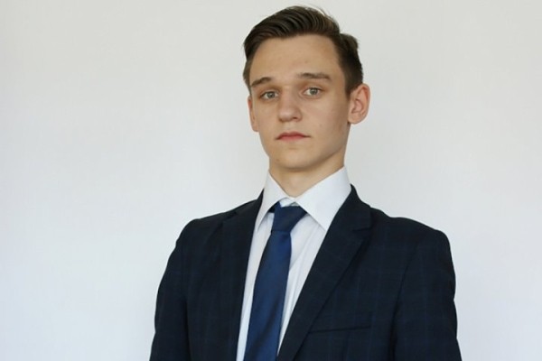 400-балльники не заканчиваются: еще один абитуриент сдал ЦЭ и ЦТ на максимум 400-балльники не заканчиваются: еще один абитуриент сдал ЦЭ и ЦТ на максимум