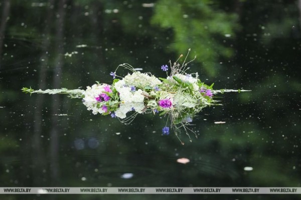 «Хочется больше народных праздников». Шумно и весело отметили Купалье в Беловежской пуще «Хочется больше народных праздников». Шумно и весело отметили Купалье в Беловежской пуще