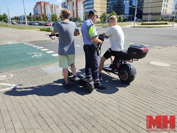 Не выше 25 км/ч! Скорость движения средств персональной мобильности начали фиксировать сотрудники ГАИ