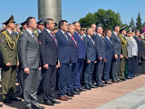 Брест отмечает День Независимости Брест отмечает День Независимости