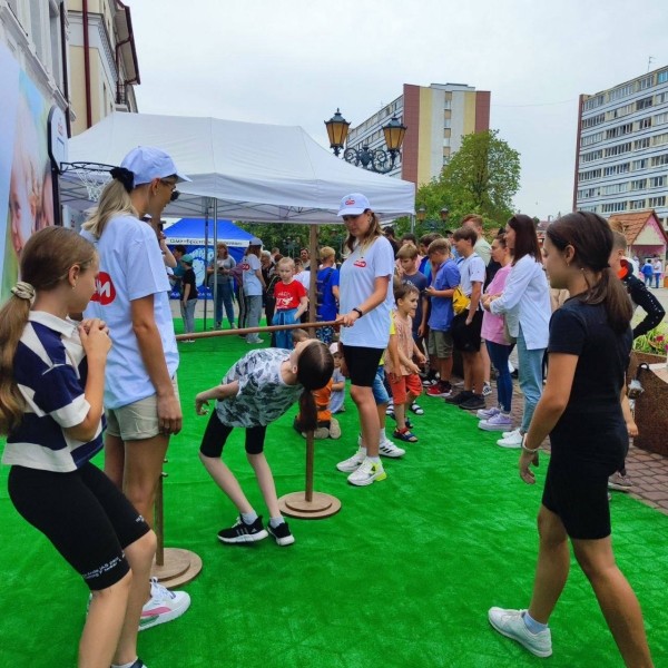 Такая атмосфера сейчас царит на брестском Арбате - улице Советской Такая атмосфера сейчас царит на брестском Арбате - улице Советской