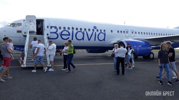 Персидский шик и инстаграмные пляжи снова ждут белорусов. «Белавиа» возобновляет рейсы в Катар Персидский шик и инстаграмные пляжи снова ждут белорусов. «Белавиа» возобновляет рейсы в Катар