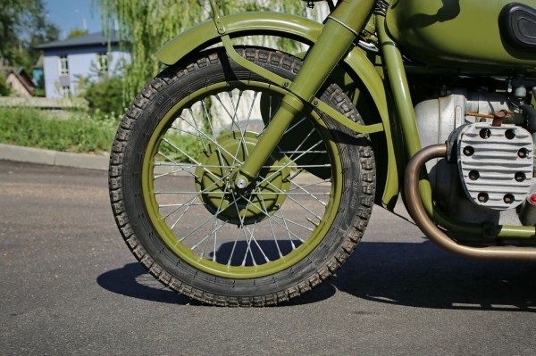 Считай, музейный экспонат! Белорус заморочился и вложил $10 тысяч в мотоцикл М-72 1953 г. в. Считай, музейный экспонат! Белорус заморочился и вложил $10 тысяч в мотоцикл М-72 1953 г. в.