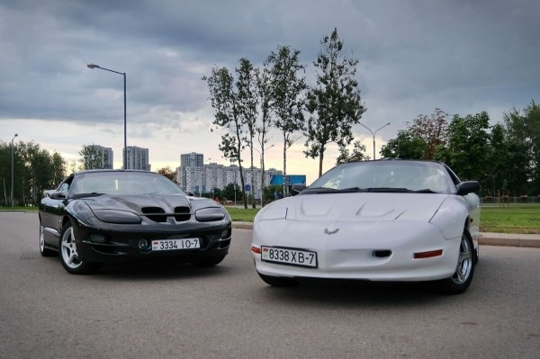 Показываем два редких Pontiac Firebird, которые есть в Беларуси Показываем два редких Pontiac Firebird, которые есть в Беларуси