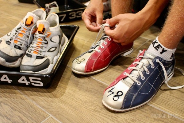 Наслаждайся вкусной кухней и играй в боулинг! На Советской в центре Бреста открылось новое кафе «David Bowley». Бронь столиков и дорожек Наслаждайся вкусной кухней и играй в боулинг! На Советской в центре Бреста открылось новое кафе «David Bowley». Бронь столиков и дорожек