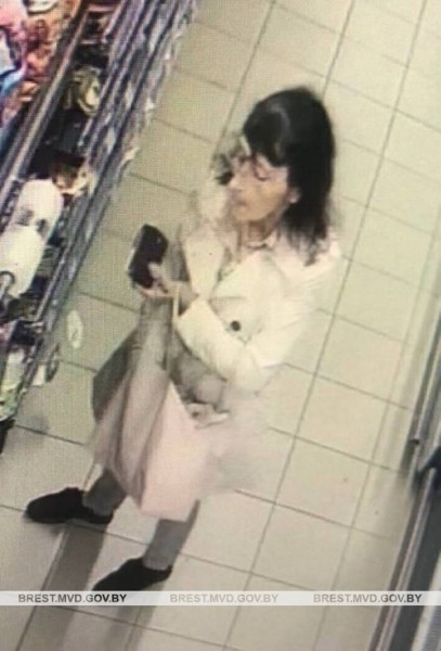 В Бресте ищут посетительницу магазина на Машерова В Бресте ищут посетительницу магазина на Машерова