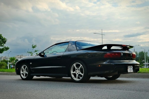 Показываем два редких Pontiac Firebird, которые есть в Беларуси Показываем два редких Pontiac Firebird, которые есть в Беларуси