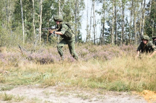 Десантники осуществили подрыв моста через Прилукский канал на полигоне «Брестский» Десантники осуществили подрыв моста через Прилукский канал на полигоне «Брестский»