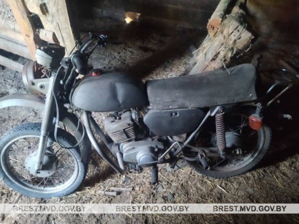 В Брестской области подростки украли мотоцикл, чтобы кататься. Вот чем все закончилось В Брестской области подростки украли мотоцикл, чтобы кататься. Вот чем все закончилось