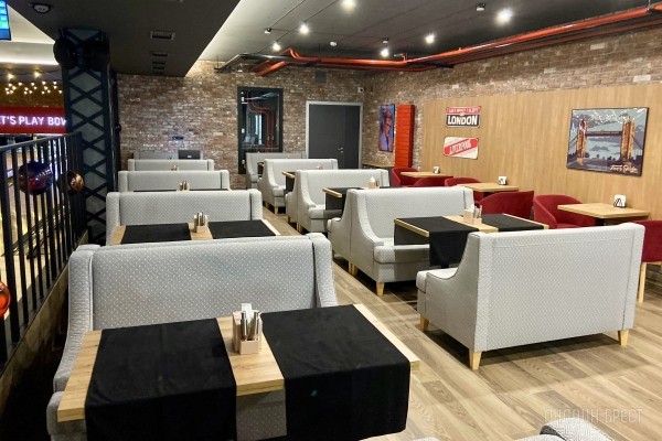 Наслаждайся вкусной кухней и играй в боулинг! На Советской в центре Бреста открылось новое кафе «David Bowley». Бронь столиков и дорожек Наслаждайся вкусной кухней и играй в боулинг! На Советской в центре Бреста открылось новое кафе «David Bowley». Бронь столиков и дорожек