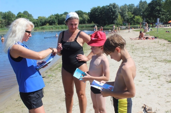 Спасатели совместно с милицией посетили пляж на ул. Махновича в Бресте Спасатели совместно с милицией посетили пляж на ул. Махновича в Бресте